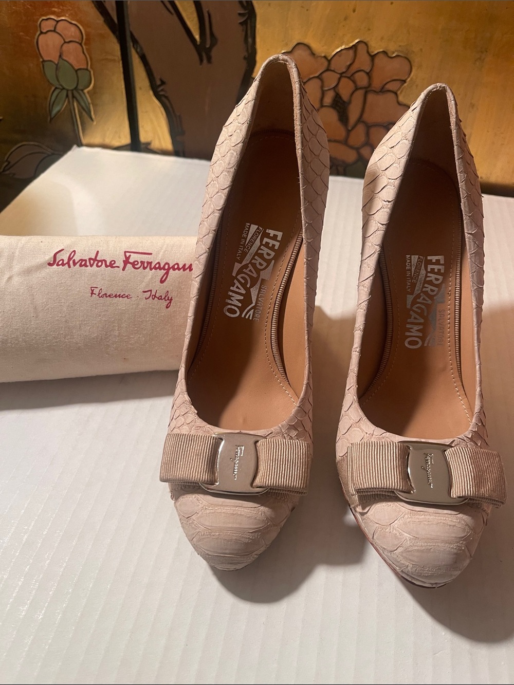 Salvatore Ferragamo Blush Textured Bow-Accent Pumps UNUSED 6.5 4” Stilleto